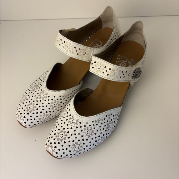 Rieker Comfort White Floral Cutout Mary Jane Heels Shoes - Picture 1 of 10